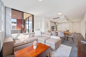 Modern two bed apt in the centre of Erskenville, Sydney